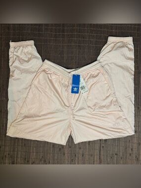 Adidas Originals Retro Women's Cuffed Track Pant (Product Code: FU3826)